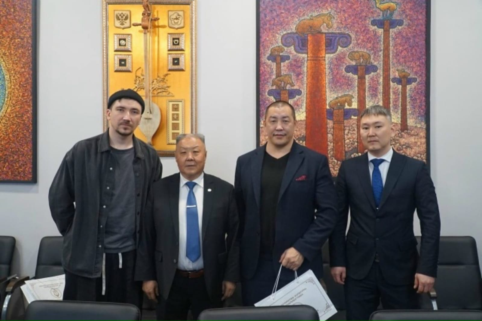 ДЕЛЕГАЦИЯ ЦЕНТРА РАЗВИТИЯ КИНОПРОИЗВОДСТВА ХАКАСИИ ПОСЕТИЛА ТЫВУ ДЛЯ ОБСУЖДЕНИЯ СОВМЕСТНЫХ КИНОПРОЕКТОВ